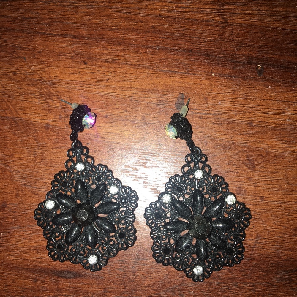 PROM EARRINGS! Black with silver jewels!